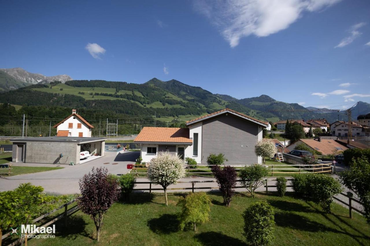 Gruyere Alpes Appartement 3 Chambres Bbq Parking Neirivue Exteriör bild