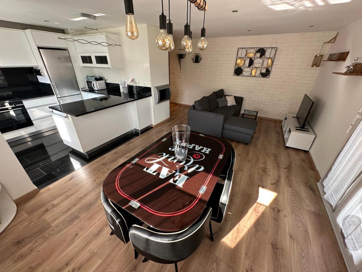 Gruyere Alpes Appartement 3 Chambres Bbq Parking Neirivue Exteriör bild