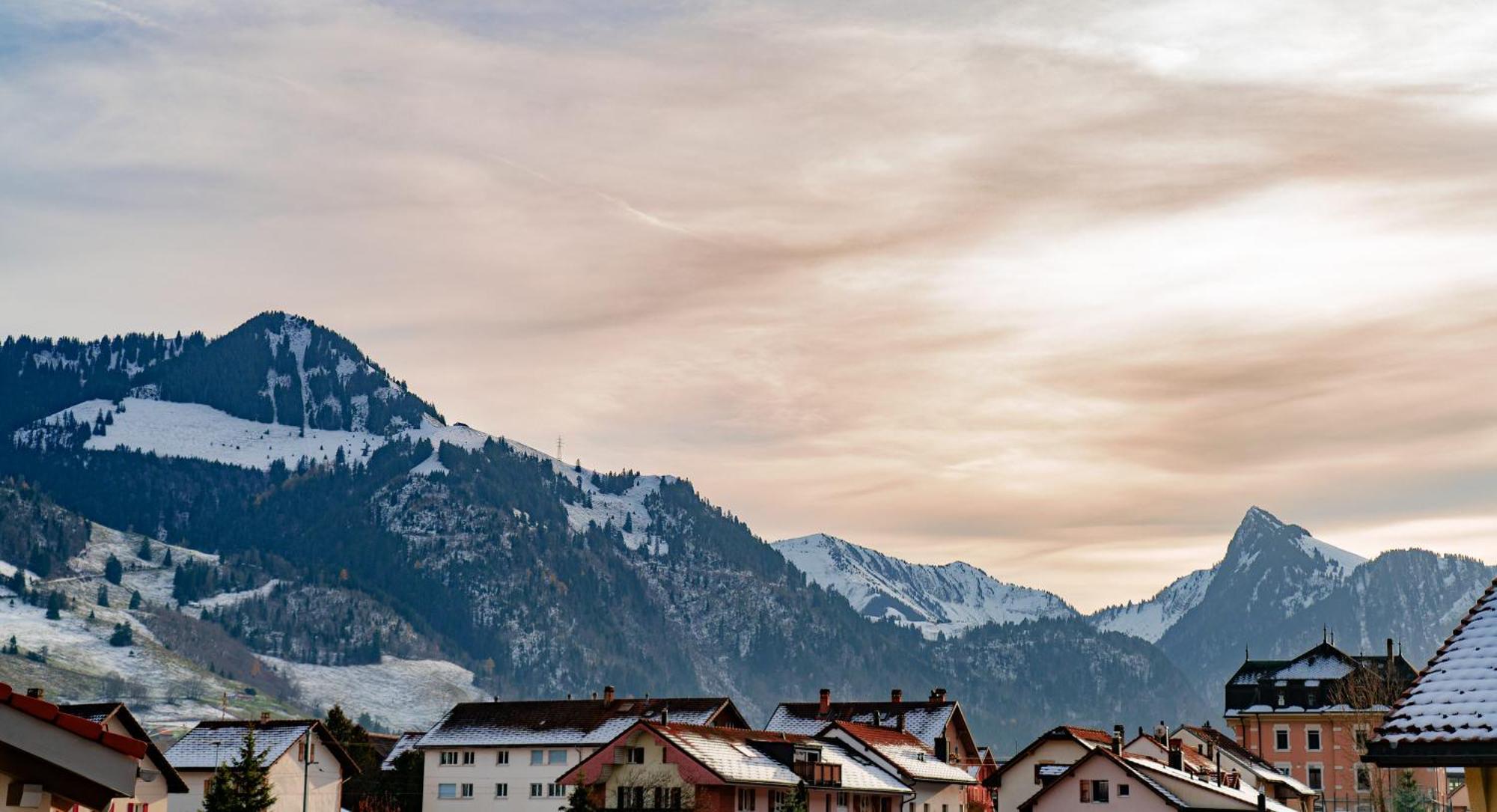 Gruyere Alpes Appartement 3 Chambres Bbq Parking Neirivue Exteriör bild